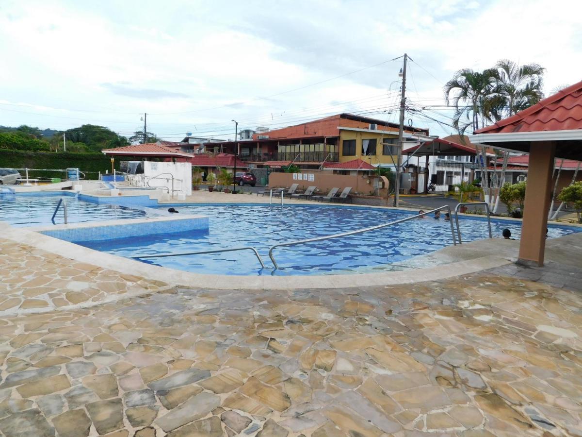 Condo Villa B27 Sleeps Five People - B28 Sleeps Six People - Price Includes Housekeeping Fees Not Taxes - Very Close To The Pool And Beach! Jacó Eksteriør bilde